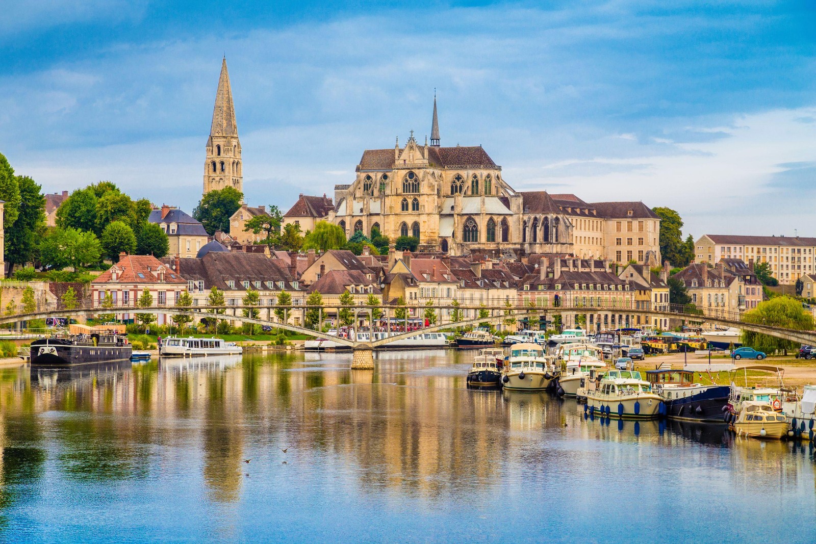 auxerre tourist attractions